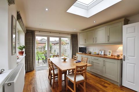 32 Burford Road, Salisbury, SP2 8AW