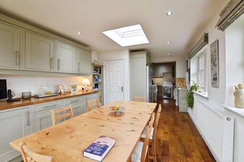 32 Burford Road, Salisbury, SP2 8AW