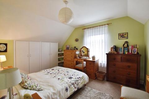 32 Burford Road, Salisbury, SP2 8AW