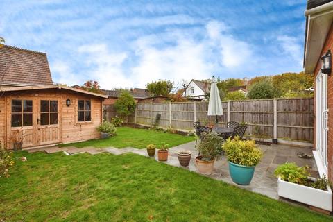 32 Burford Road, Salisbury, SP2 8AW