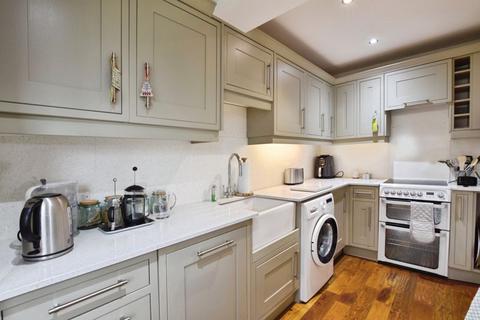 32 Burford Road, Salisbury, SP2 8AW