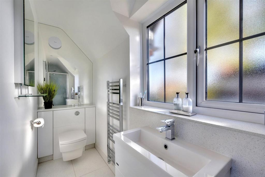 Ensuite.jpeg