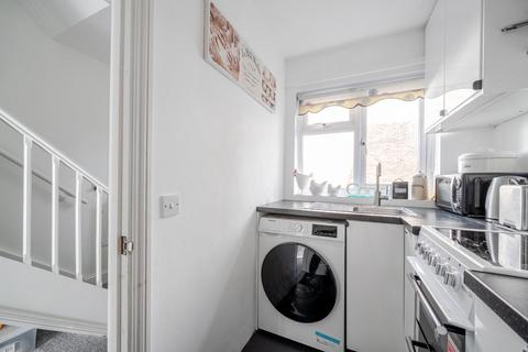 2 bedroom end of terrace house for sale, Ostlers Court, Snodland