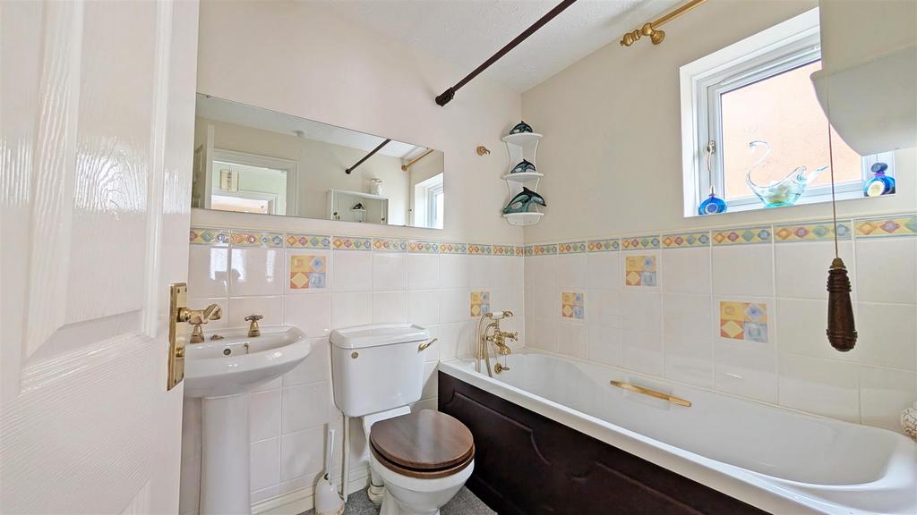 Main bathroom