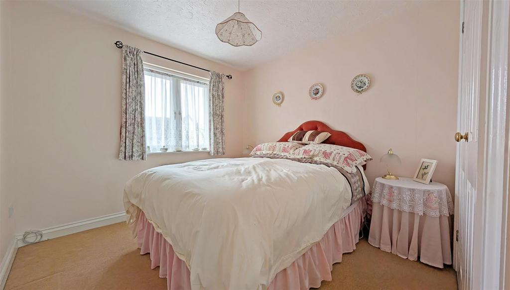 Second bedroom