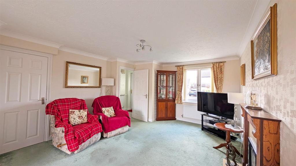 Lounge/dining area