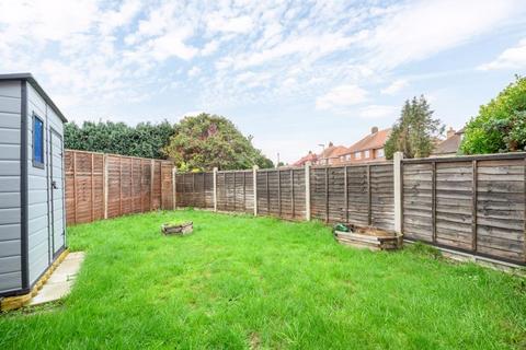 undefined, Queen Mary's Drive, New Haw KT15
