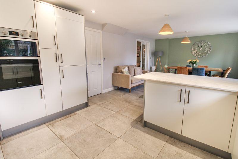 Kitchen/Dining Space