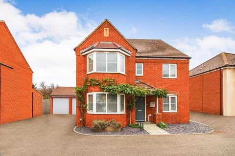 Thresher Close, Shefford SG17