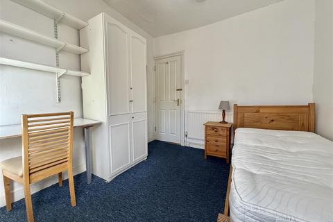 1 bedroom in a house share to rent, Milton Street, Southend-On-Sea