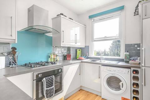 4 bedroom flat to rent, Boileau Road, London W5