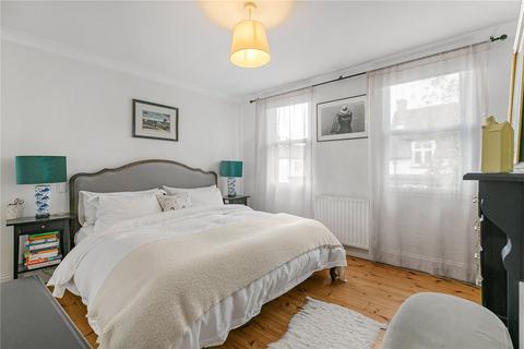 47 Albion Road, Twickenham, TW2 6QJ