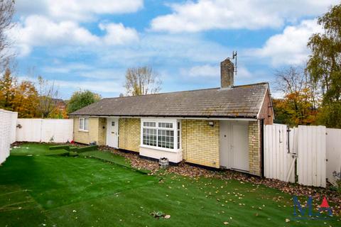2 bedroom detached bungalow for sale, Queensway, Shenley