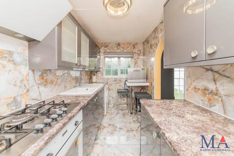 2 bedroom detached bungalow for sale, Queensway, Shenley