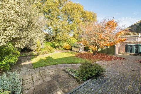 2 bedroom bungalow for sale, Winston Rise, Four Marks, Alton, Hampshire, GU34