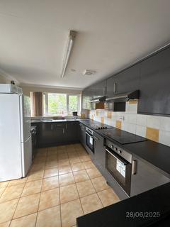 8 bedroom terraced house to rent, Cathays, Cardiff, CF24