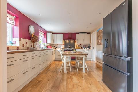 4 bedroom detached house for sale, Prime Location in Sheringham