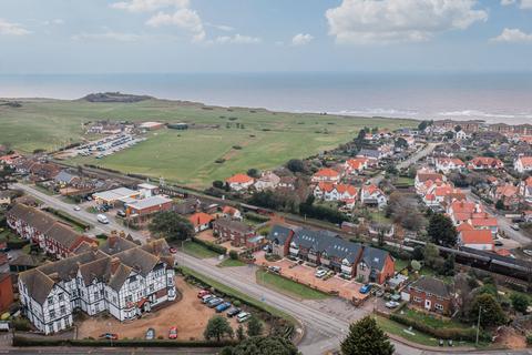 4 bedroom detached house for sale, Prime Location in Sheringham