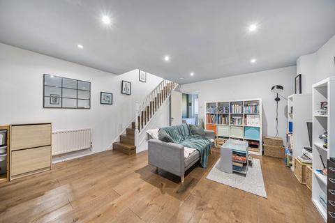 3 bedroom semi-detached house for sale, Brancaster Drive, London, NW7