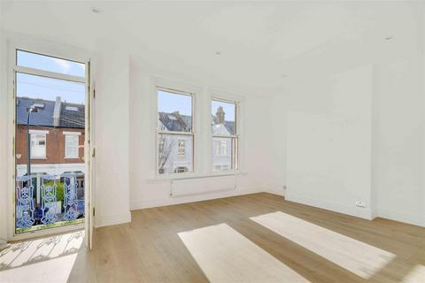2 bedroom flat for sale, Wardo Avenue, London