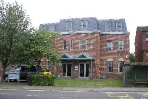 Office to rent, 96-110 Luton Rd Harpenden AL5 3BL