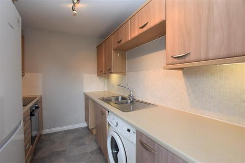 2 bedroom flat for sale, Meadow Way