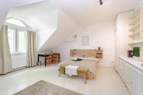 2 bedroom flat to rent, Old Brompton Road, Earls Court, London, SW5