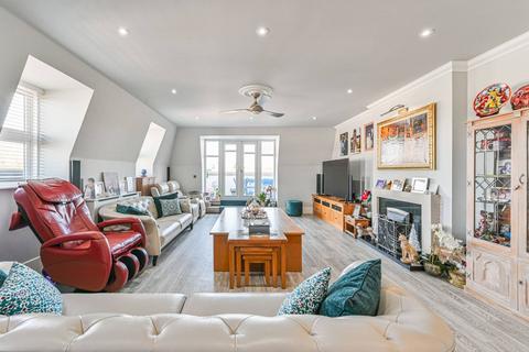 undefined, St Martins Lane, Beckenham, BR3