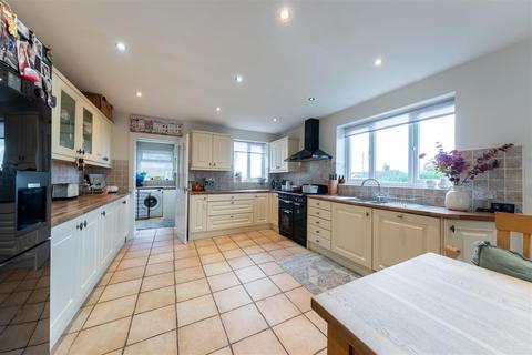4 bedroom semi-detached house for sale, Rowlands View, Utkinton