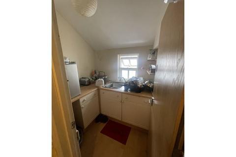8 bedroom terraced house to rent, Ninian Road,