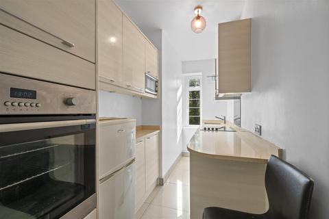 Studio to rent, Wyke Road, Raynes Park, SW20