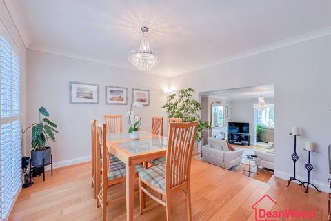 undefined, The Oaks, 23 Ballaquark, Douglas