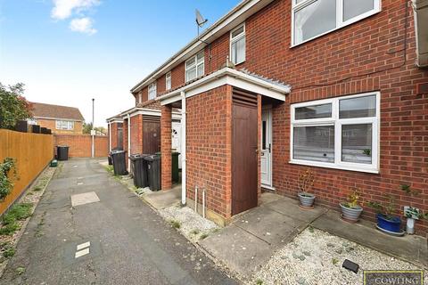 1 bedroom maisonette for sale, Broxted End, Wickford, Essex
