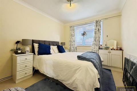 1 bedroom maisonette for sale, Broxted End, Wickford, Essex