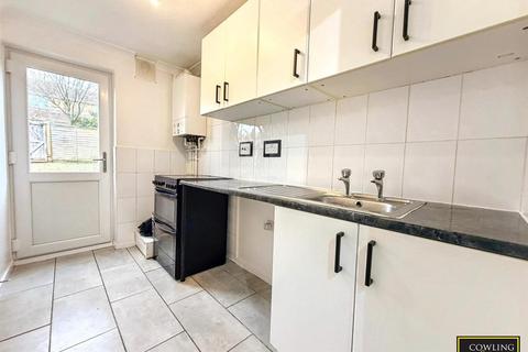 1 bedroom maisonette for sale, Broxted End, Wickford, Essex