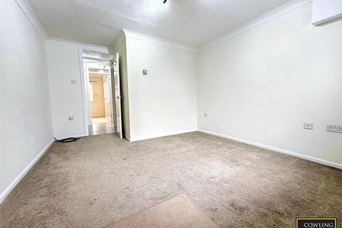 1 bedroom maisonette for sale, Broxted End, Wickford, Essex