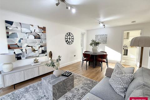 Sutherland Close, Barnet, EN5