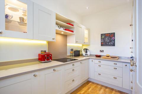 2 bedroom flat for sale, Montpellier Drive, Cheltenham, Gloucestershire, GL50