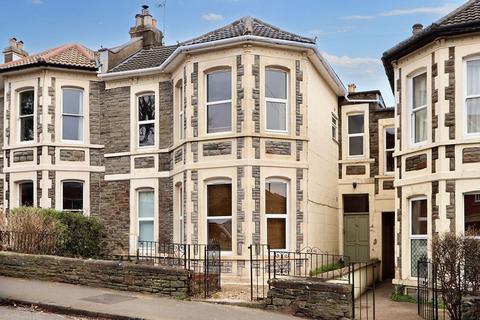 8 bedroom terraced house to rent, Hampton Road, Bristol, BS6