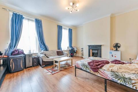 3 bedroom flat for sale, London W9