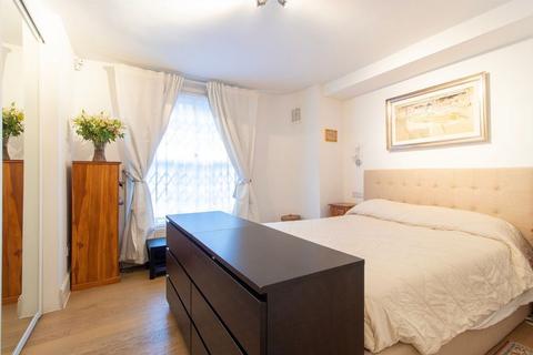 2 bedroom flat for sale, Lanhill Road, London W9