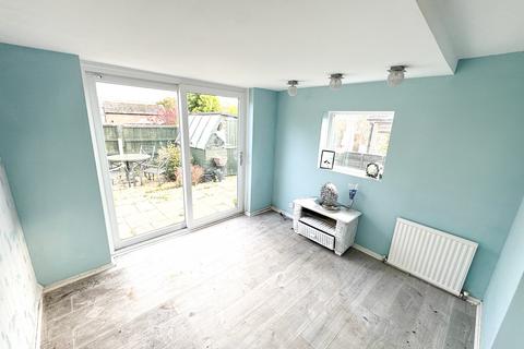 3 bedroom semi-detached bungalow for sale, Bembridge Road, Denton