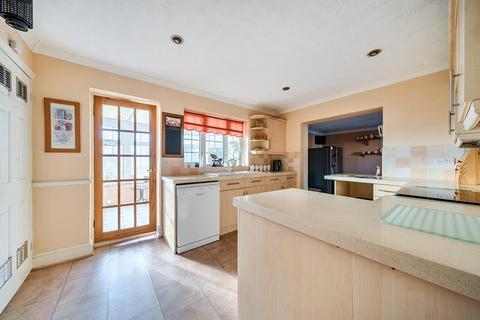 4 bedroom detached house for sale, Southlands,  Aston,  OX18