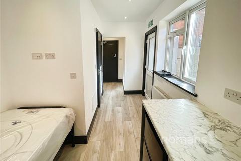 1 bedroom in a house share to rent, Norfolk Road, Reading, Berkshire, RG30