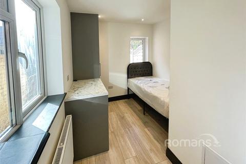 1 bedroom in a house share to rent, Norfolk Road, Reading, Berkshire, RG30