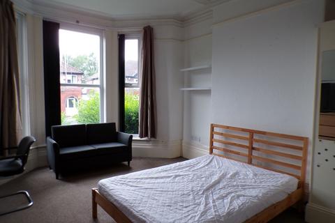 7 bedroom house to rent, Egerton Road, Manchester M14