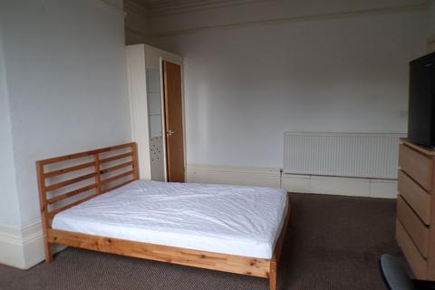 7 bedroom house to rent, Egerton Road, Manchester M14