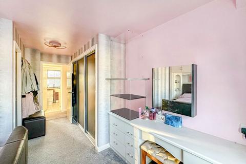 11 Ascott Close, Hull, HU4 6EQ