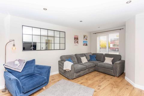3 bedroom end of terrace house for sale, 101 Milligan Drive, Edinburgh EH16 4XD