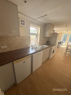 7 bedroom terraced house to rent, Hirwain Street